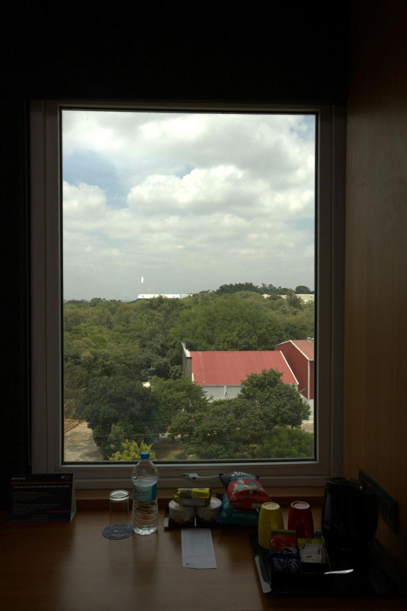 Aloft Bengaluru Whitefield Hotell Exteriör bild